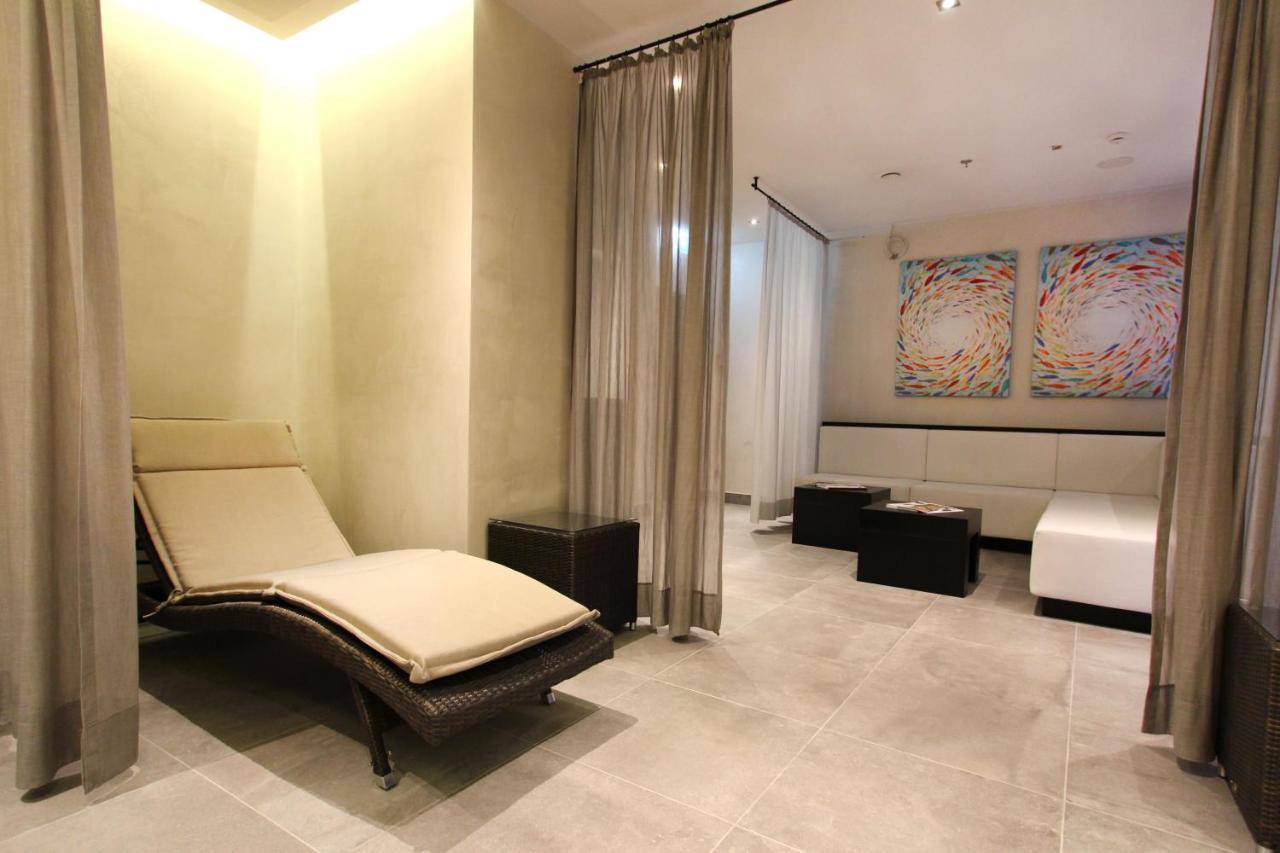 Hotel Wemperhardt Екстериор снимка