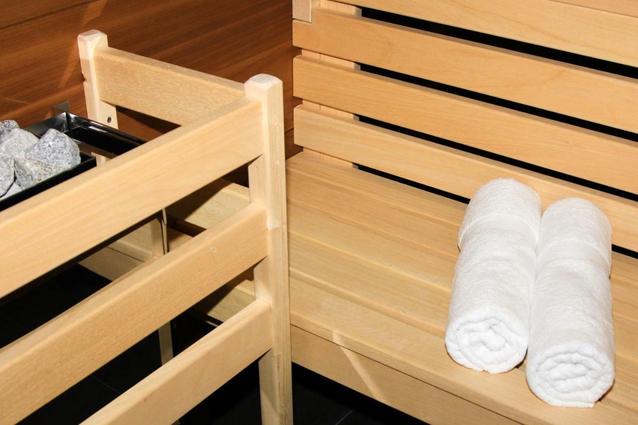 Hotel Wemperhardt Екстериор снимка