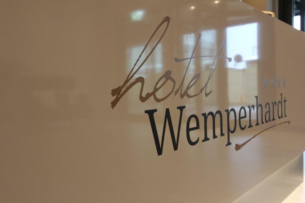 Hotel Wemperhardt Екстериор снимка