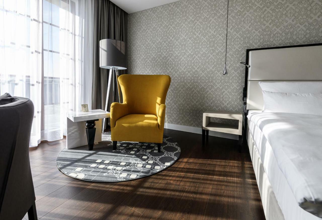 Hotel Wemperhardt Екстериор снимка