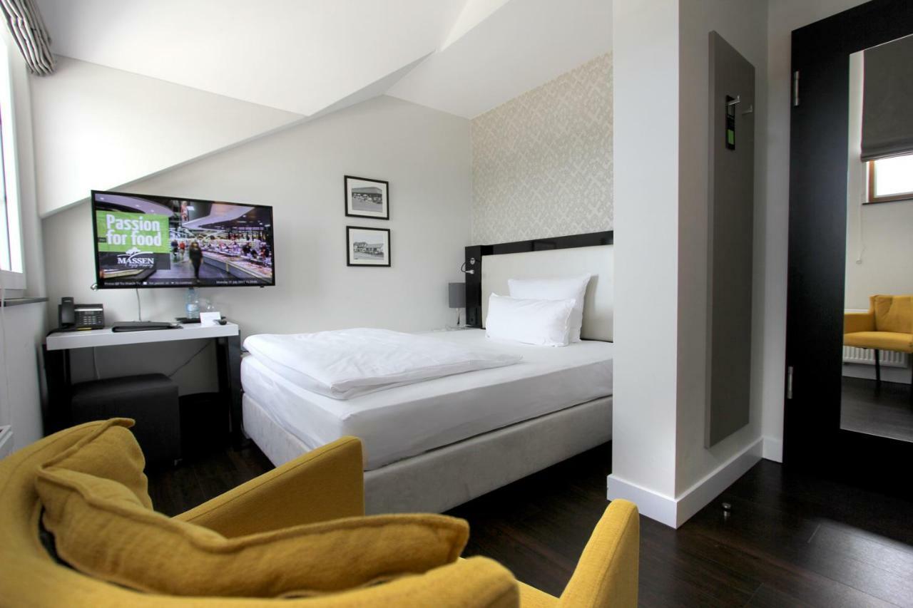 Hotel Wemperhardt Екстериор снимка